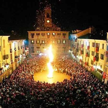 Lägenhet A Due Passi Dal Montalto Dora